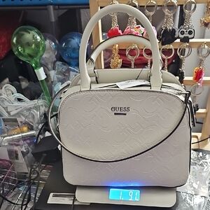 GUESS Cream Shoulder bag